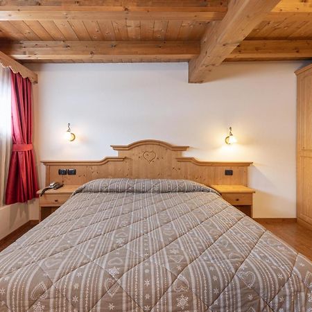 Residence Adler San Martino Di Castrozza Extérieur photo